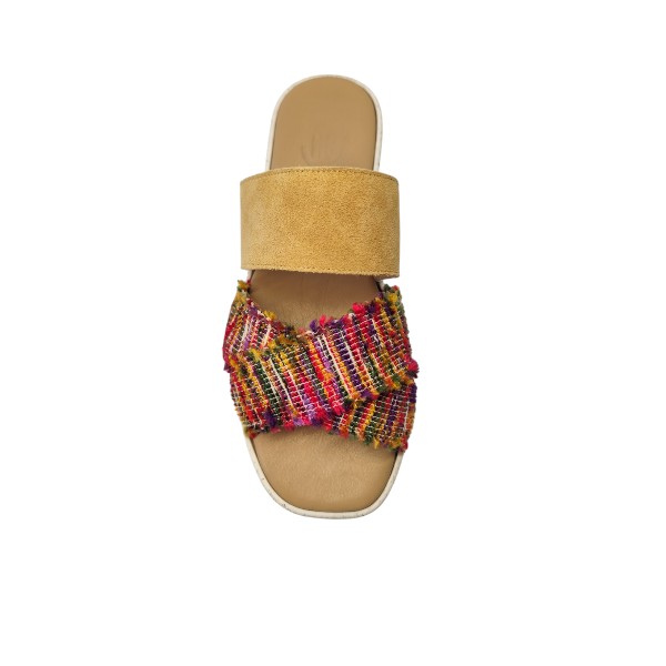 Savanna Camel 1.jpg