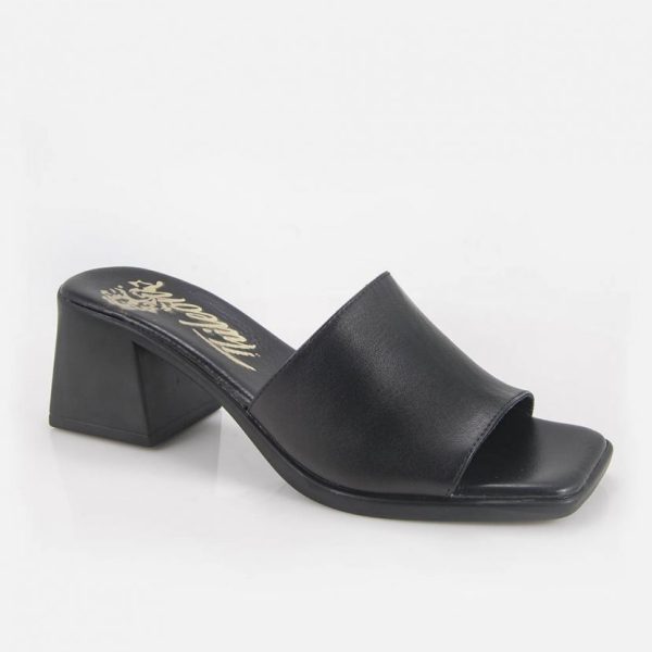 mules thileon 31406.jpg