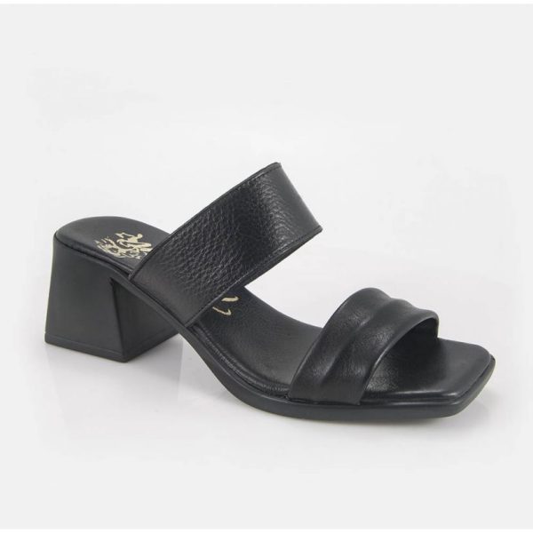 mules thileon 31403.jpg